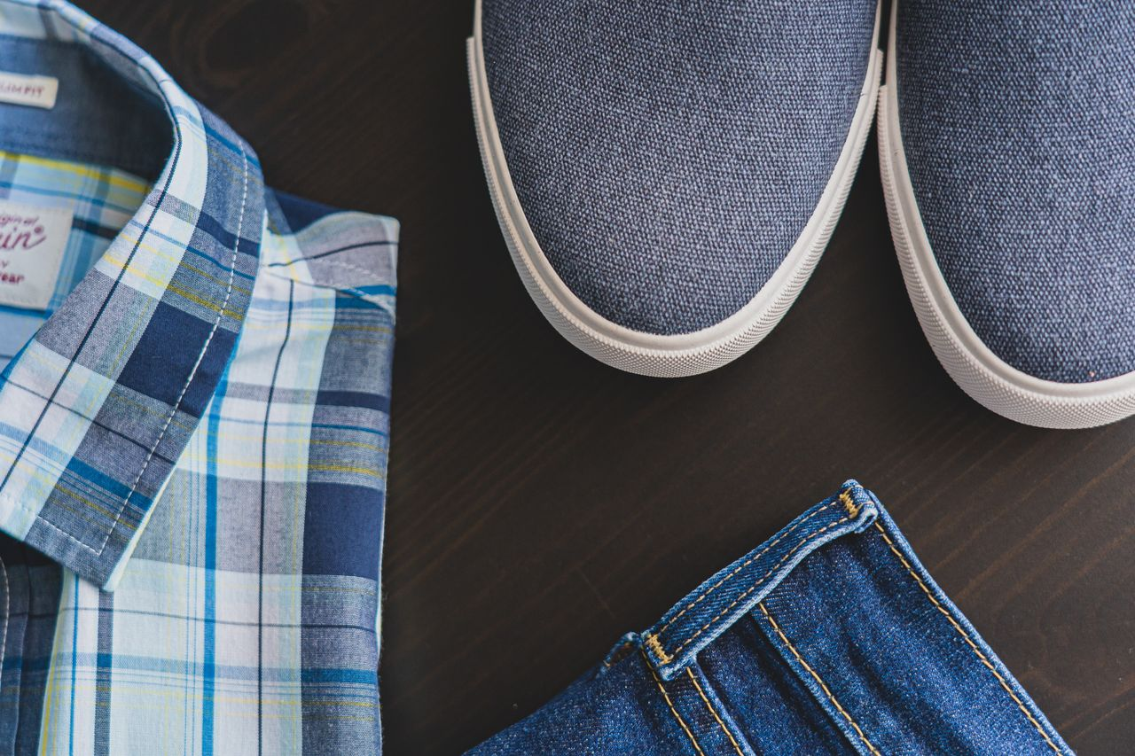Clothing reference: only the checked shirt was selected